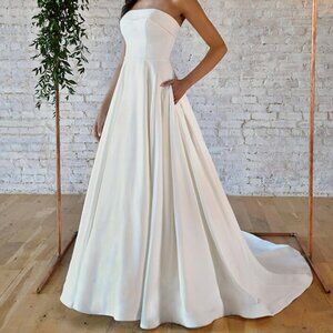 Beautiful Stella York Wedding Dress